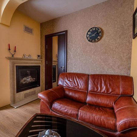Апартамент Грация Veliko Tarnovo Buitenkant foto