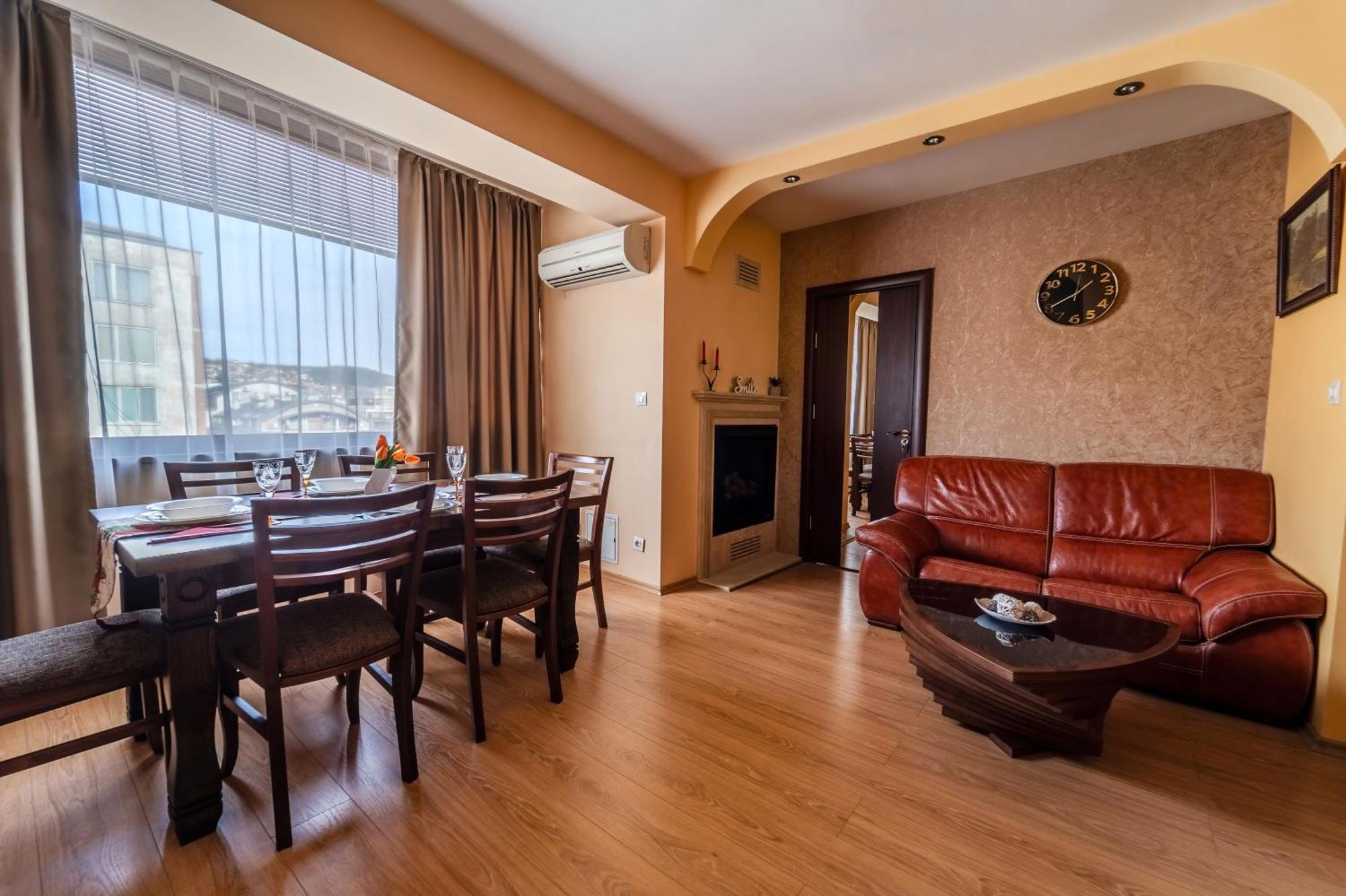 Апартамент Грация Veliko Tarnovo Buitenkant foto